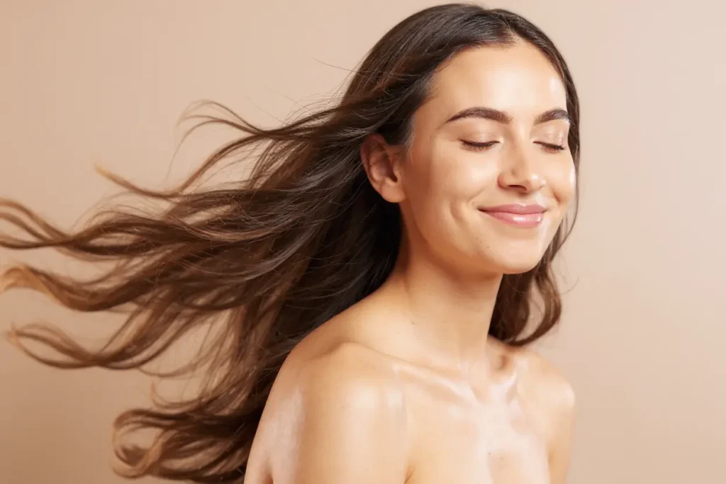 Žena sa zdravom kosom - Yea Protein