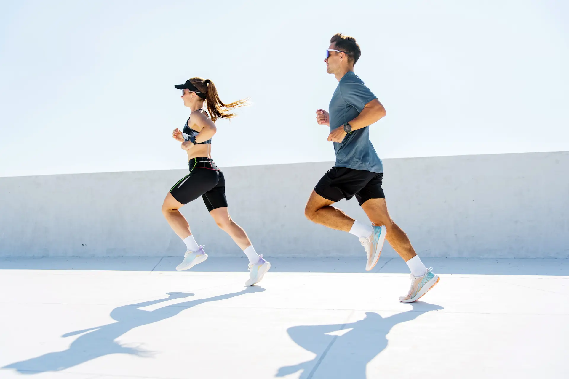 Sportski par trči zajedno - Yea Protein